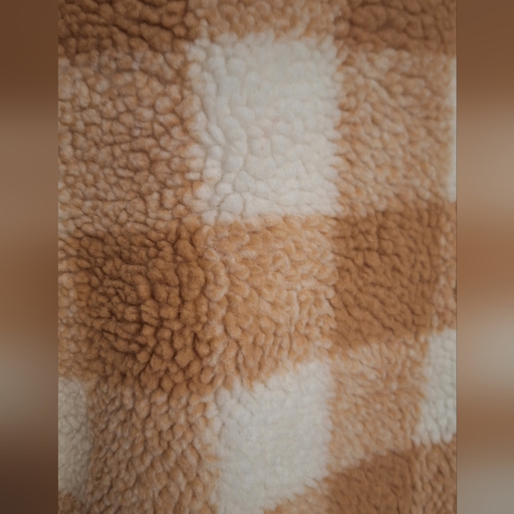 NWT Papa Vancouver Cozy Checkered Teddy Jacket - Brown and White Check - Picture 10 of 11